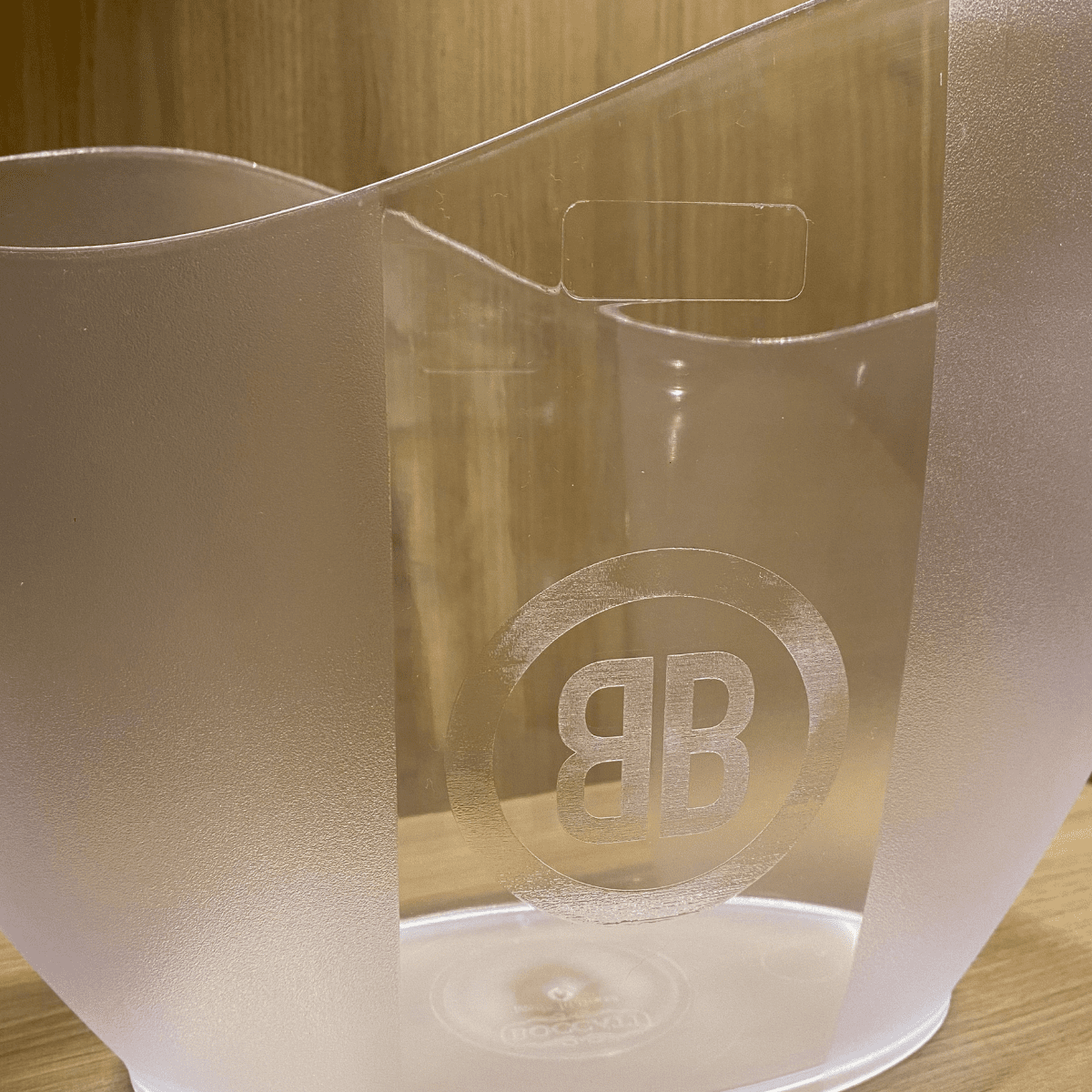 Champanheira Orgânica Texturizada Transparente para 2 ou 3 Garrafas