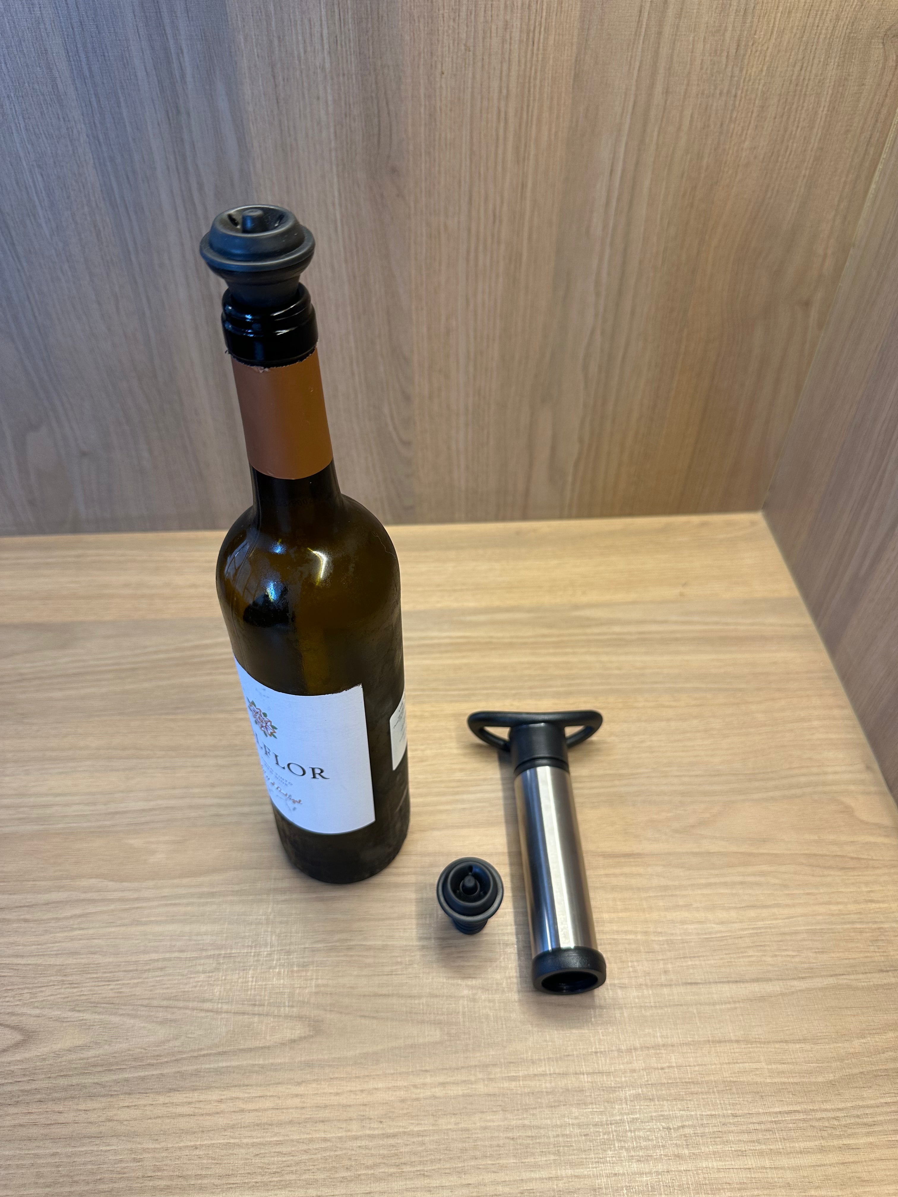 Tampa Salva Vinho Koala com bomba à vacuo