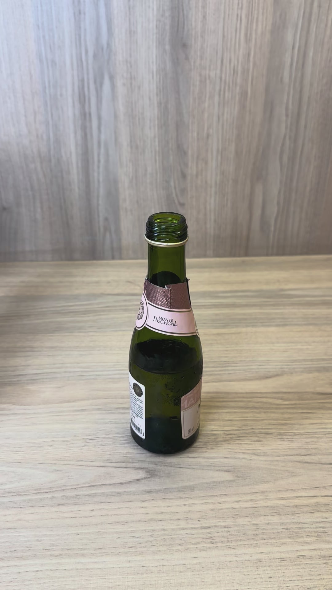 Tampa de Espumante Koala Preto